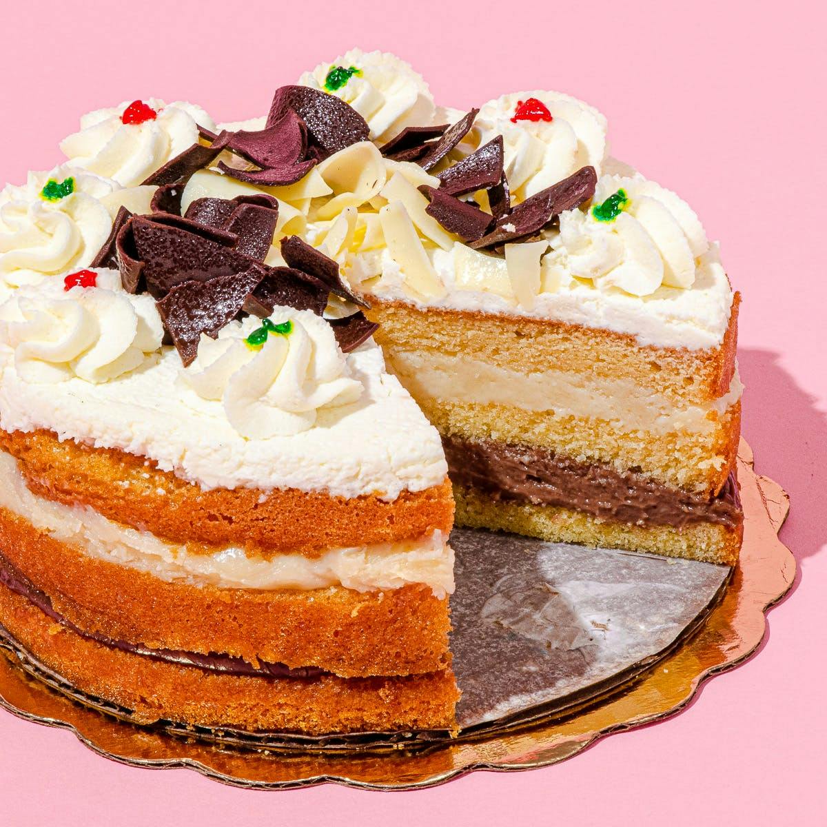 The most classic Italian birthday cake - SugarLoveSpices