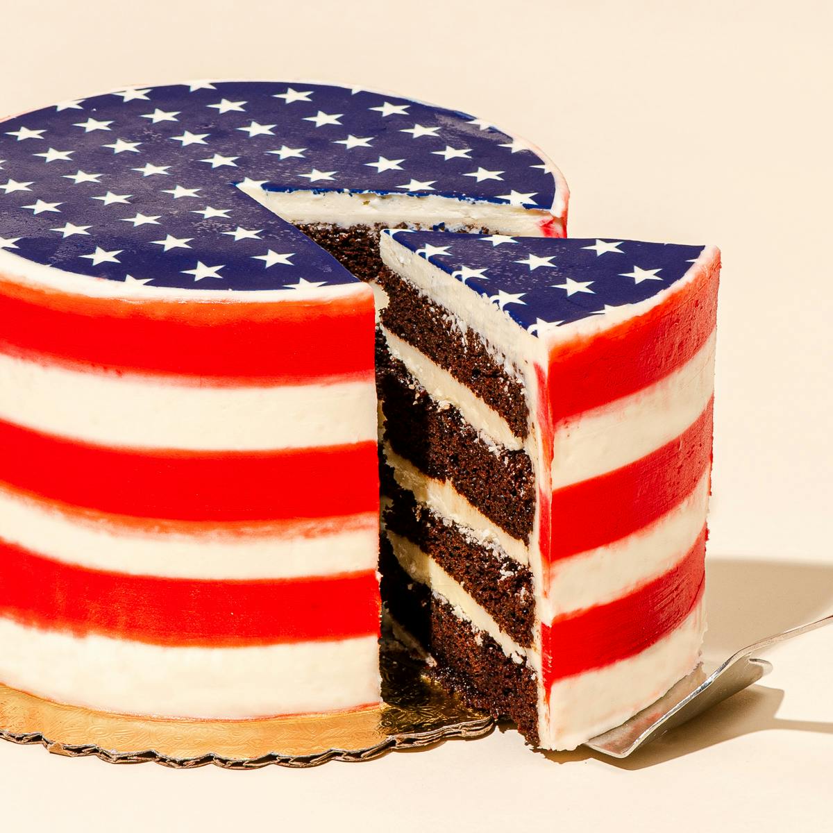 American flag cake hi-res stock photography and images - Alamy