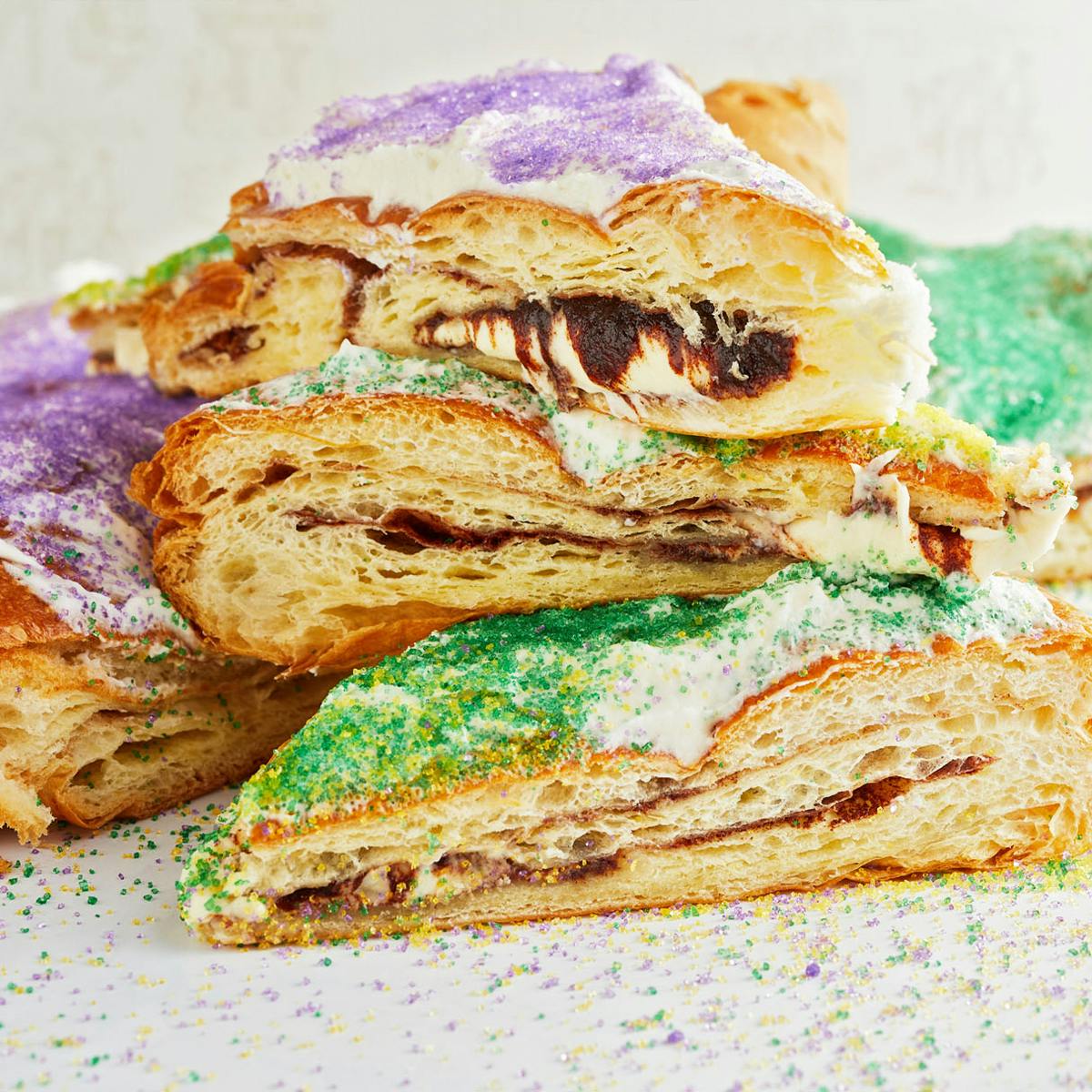 Homemade Mardi Gras King Cake | Tasty way to celebrate Fat Tuesday!