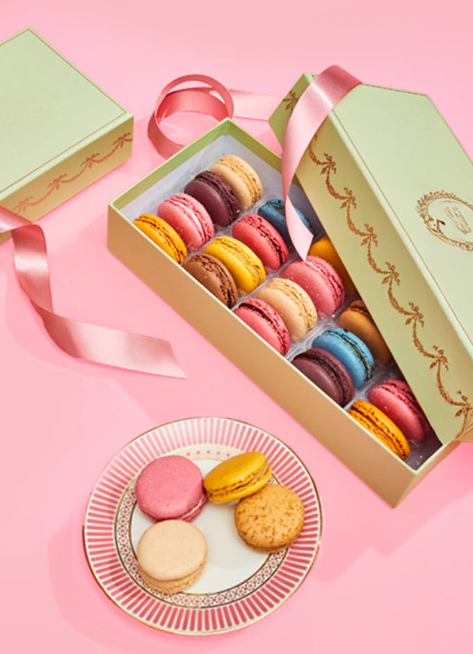 Elegant Macarons