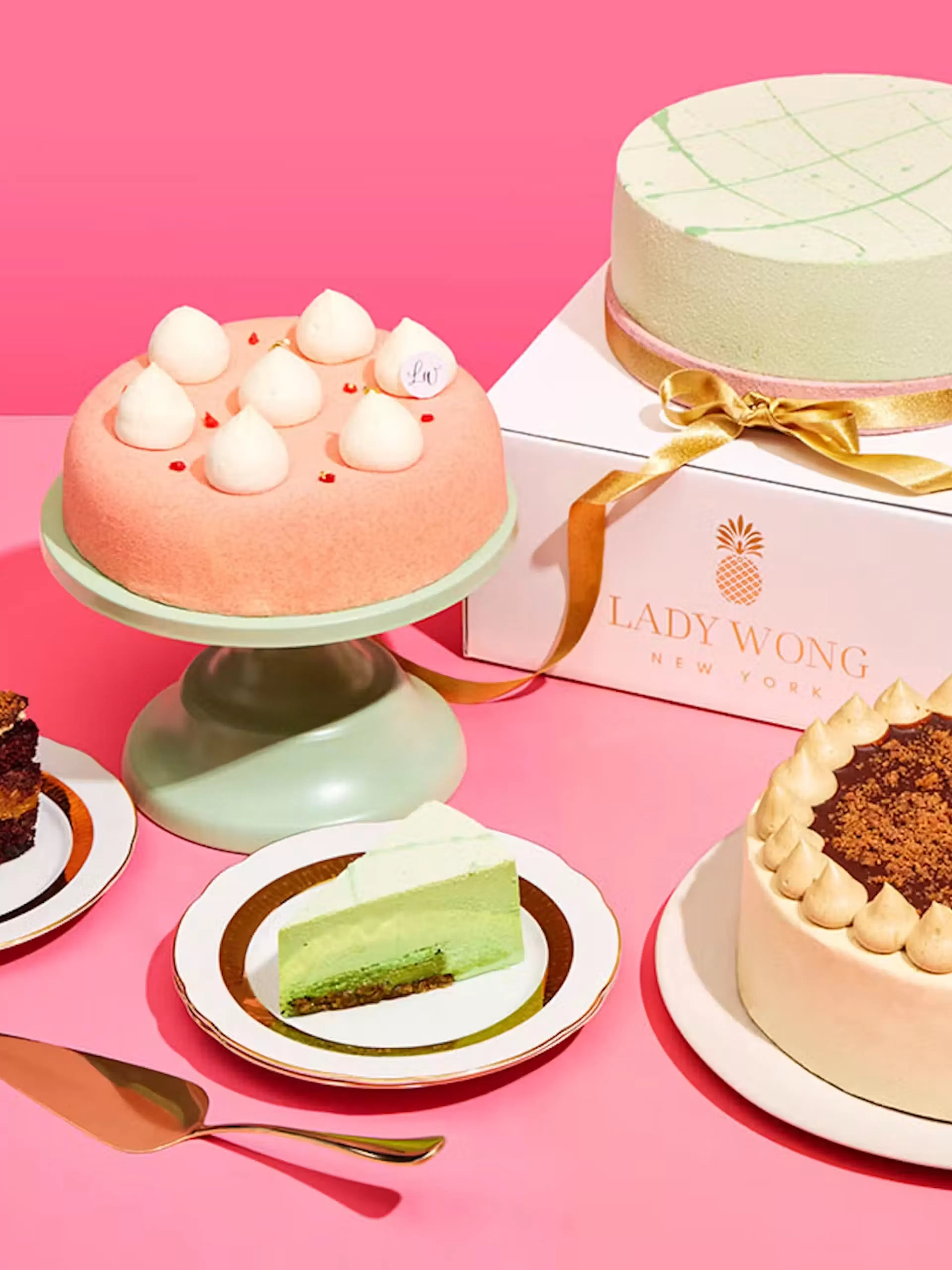Elegant Cakes & Sweets