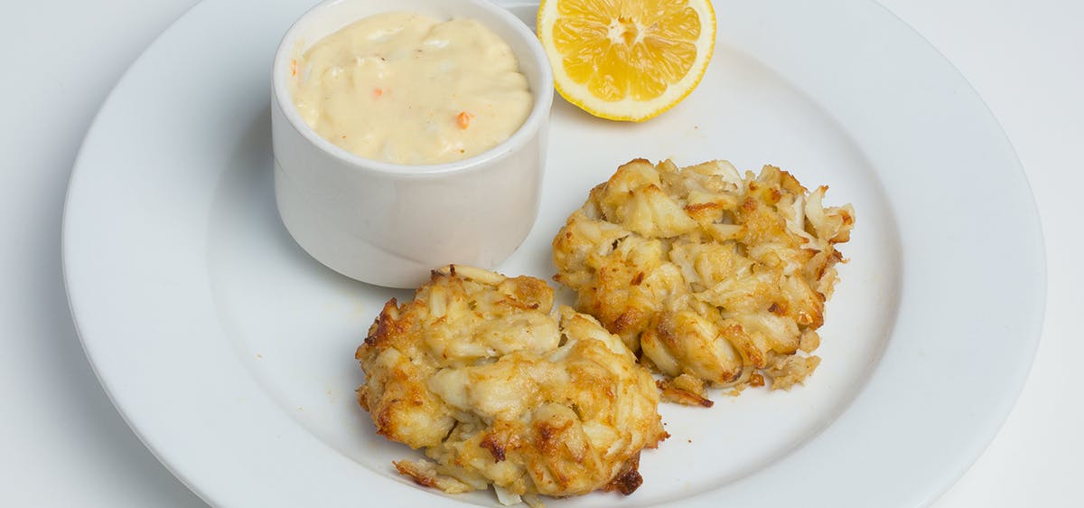 Jumbo Lump Crab Cakes - 4 Pack by Old Ebbitt Grill | Goldbelly