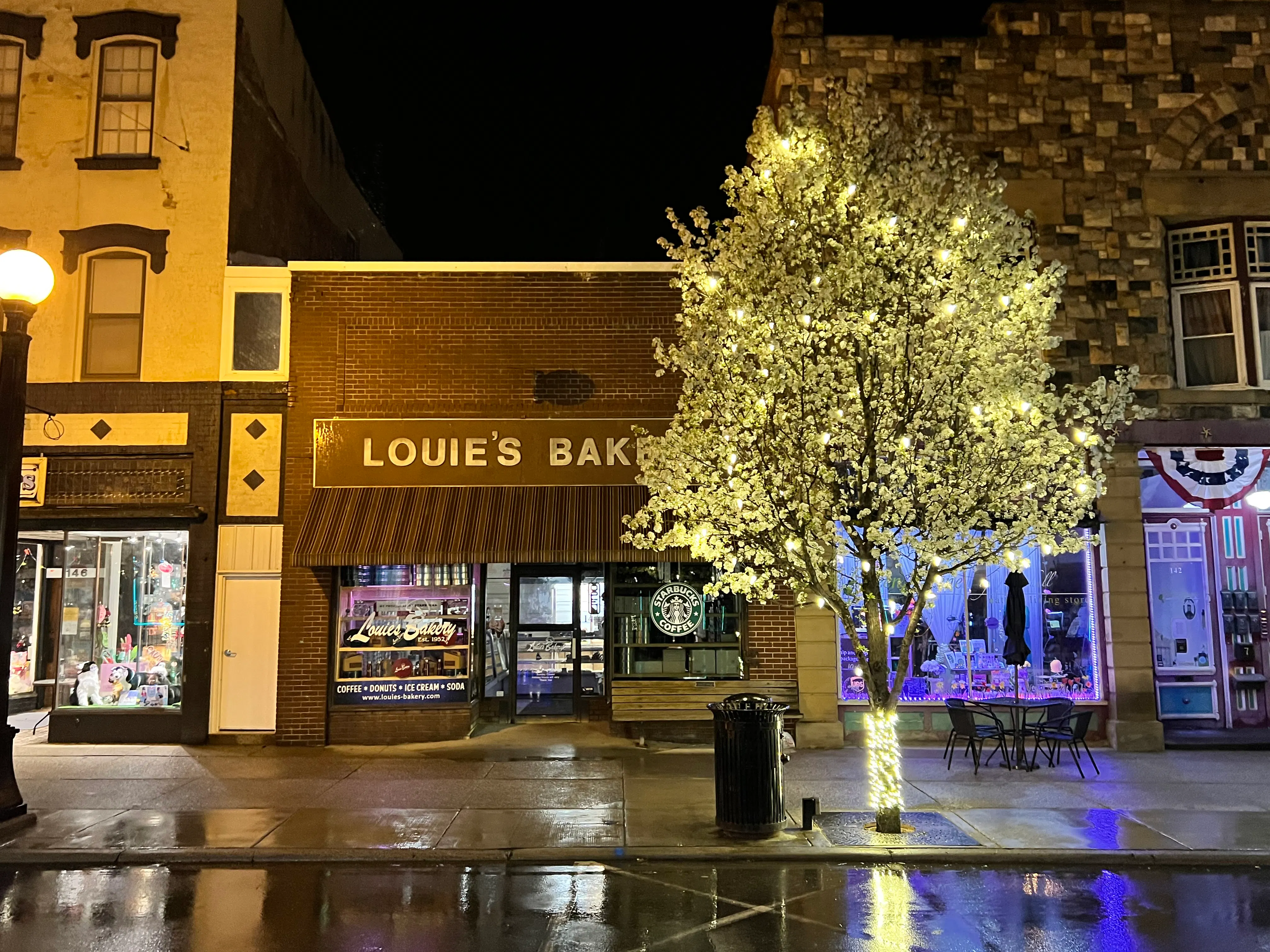 Louie's Bakery