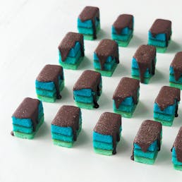 Rainbow Cookies Apricot Filling - 20 Pack