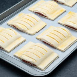 Refugiado® Guava & Cheese Strudel - 12 Pack