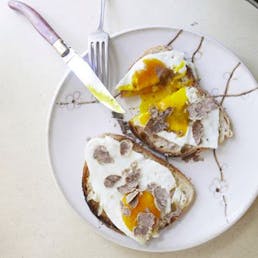 Fresh White Truffles - Tuber Magnatum Pico