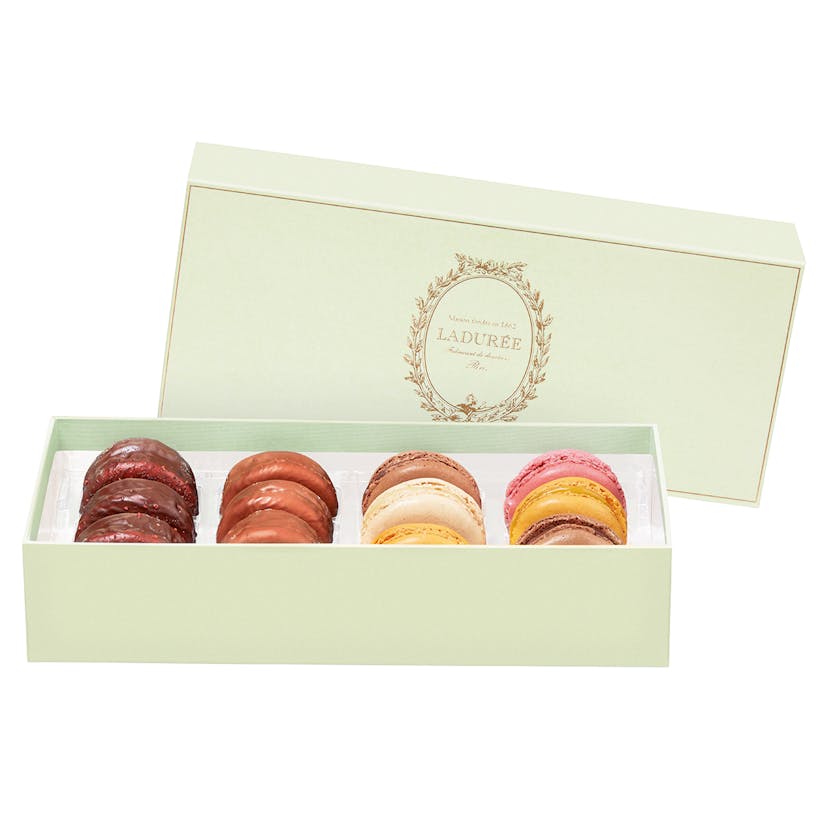 L'incontournable Assorted Macarons - Box of 12
