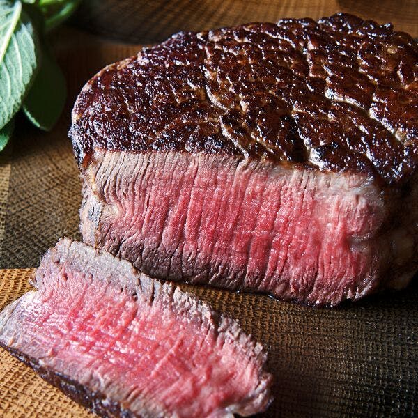 100-fullblood-wagyu-beef-filet-mignon-steaks.7b79838c5fdd56c1295e33d2d6af007e.jpeg