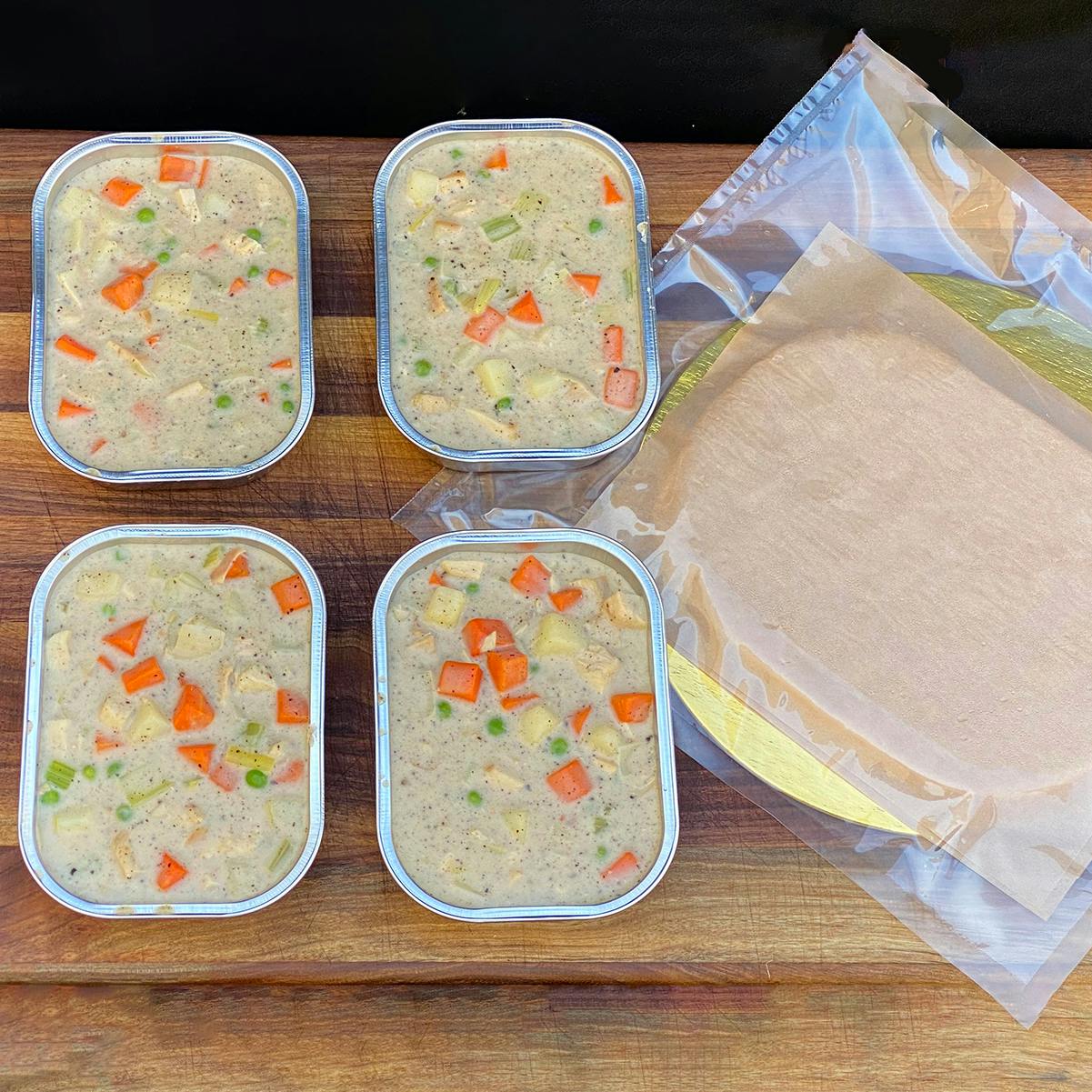 Truffle Chicken Pot Pie Kit For 4 By Wolfgang Puck Catering Goldbelly