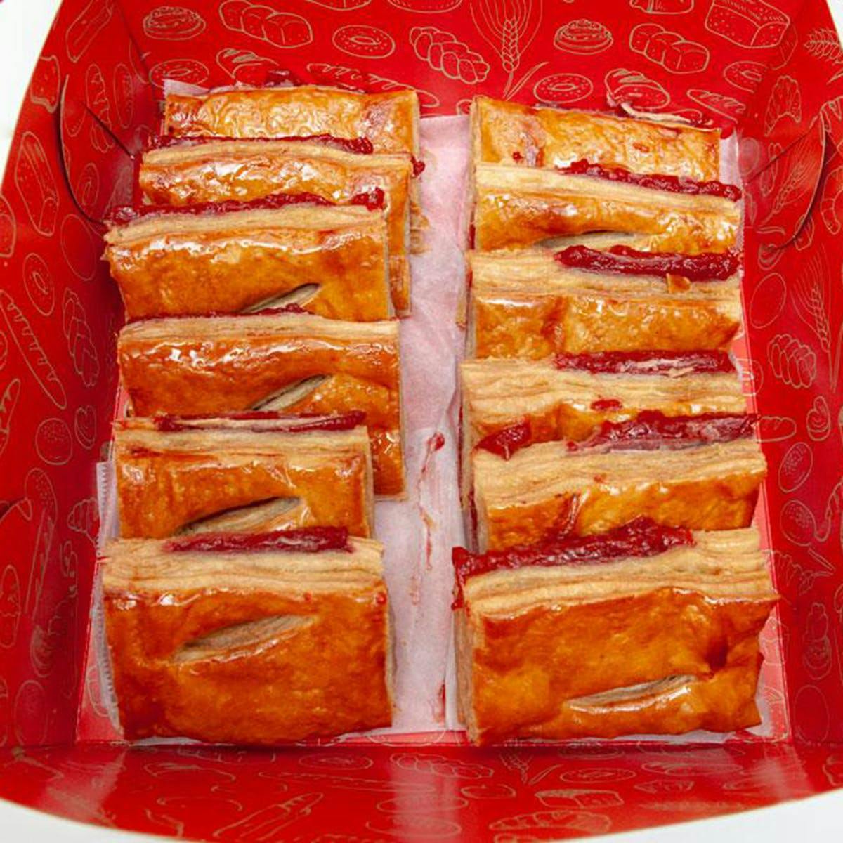 Pastelitos de Guayaba - 2 Dozen by Vicky Bakery - Alternate image 2