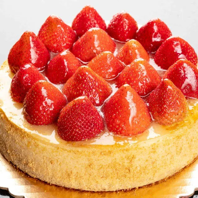 New York Strawberry Cheesecake by Ferrara Bakery - Alternate image 2