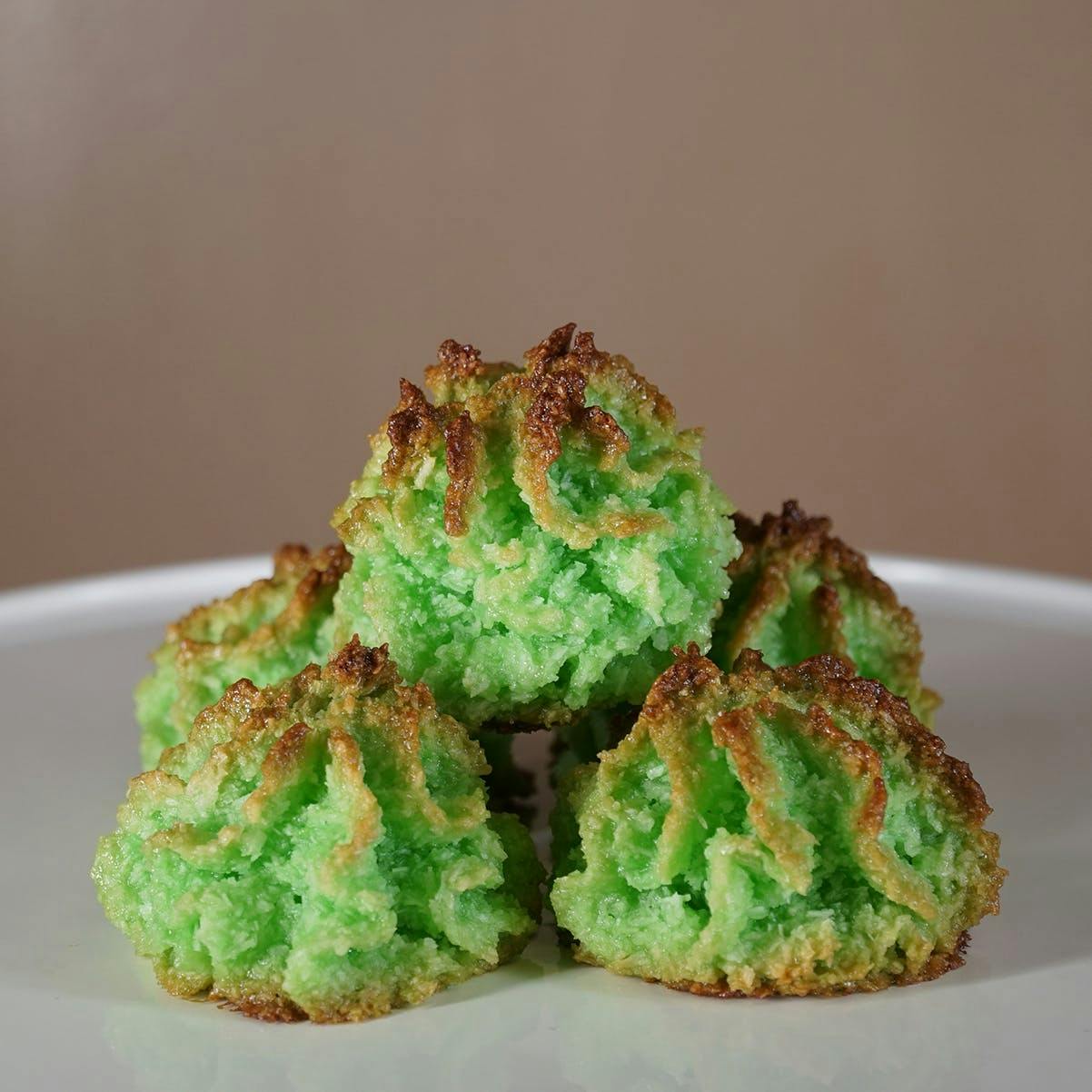 Pandan Macaroon - 8 Pack by MacBaby