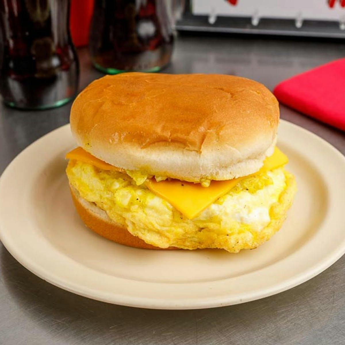 Legendary "Cheesy Western" Burger Kit - 8 Pack by Texas Inn - Alternate image 1