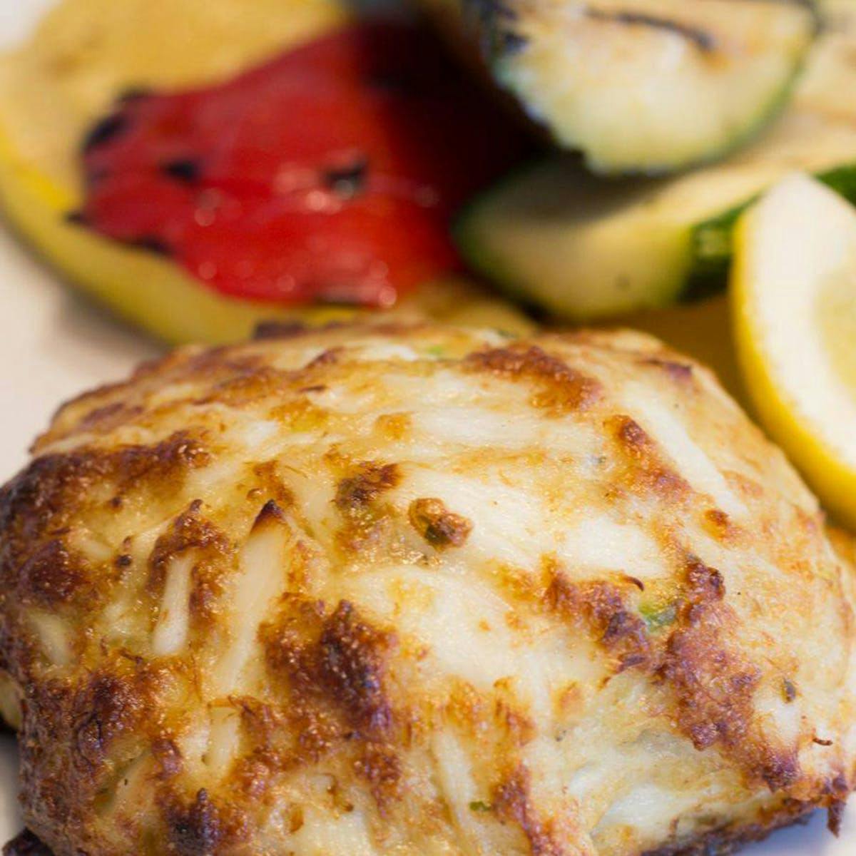 Jumbo Lump Maryland Crab Cakes - 8 Pack by O'Donnell's Market - Alternate image 2