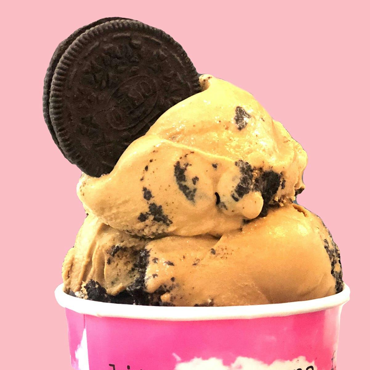 Café con Leche Ice Cream - 6 Pints by Azucar Ice Cream