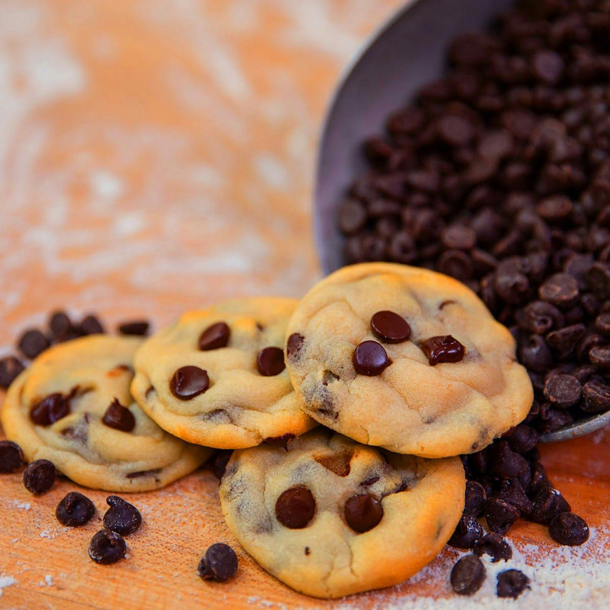 Signature Cookie Jar & 16 oz of Cookies