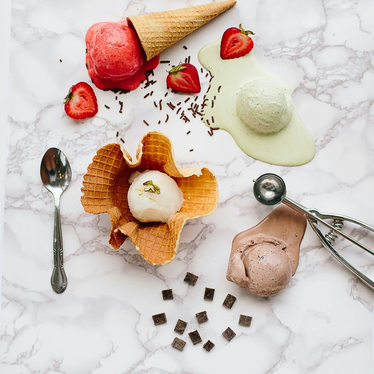 https://goldbelly.imgix.net/uploads/showcase_media_asset/image/112842/ice-cream-jubilee-favorites-5-pints.88ef13f519123e9183f7f53477d35abf.jpg?ixlib=rails-3.0.2