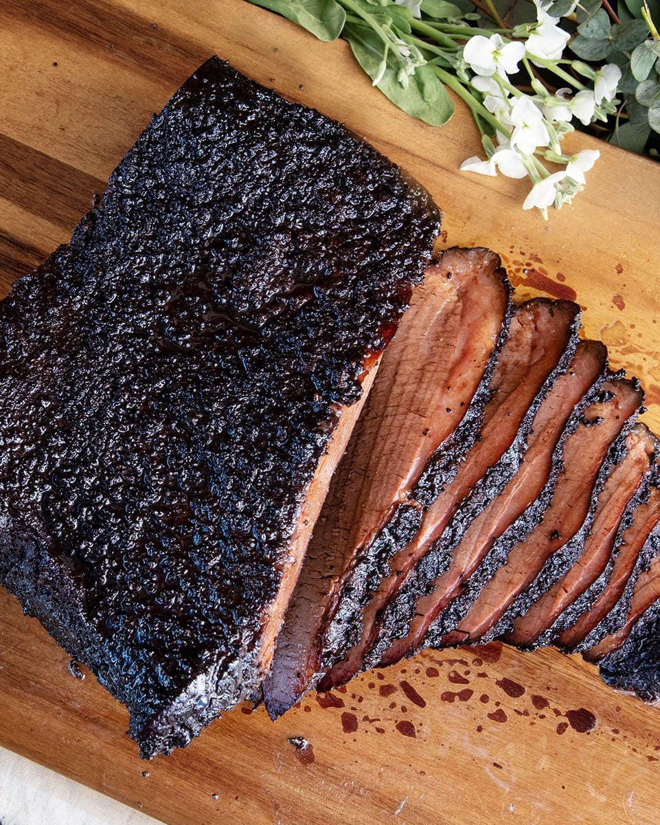 https://goldbelly.imgix.net/uploads/showcase_media_asset/image/113782/half-brisket-35-lbs.88988b8660478bb0c9a6baea6ec5faf5.jpg?ixlib=react-9.0.2&auto=format&ar=4%3A5