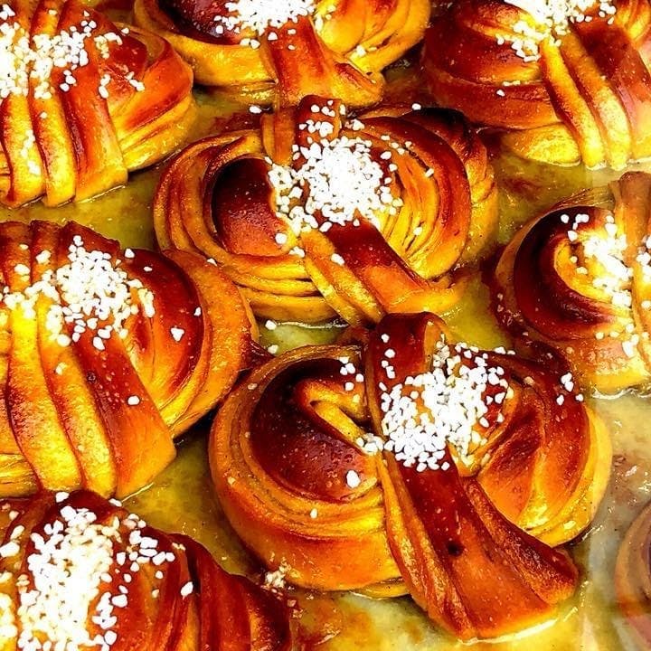 Saffron Buns - 6 Pack by Fabrique Bakery - Alternate image 2