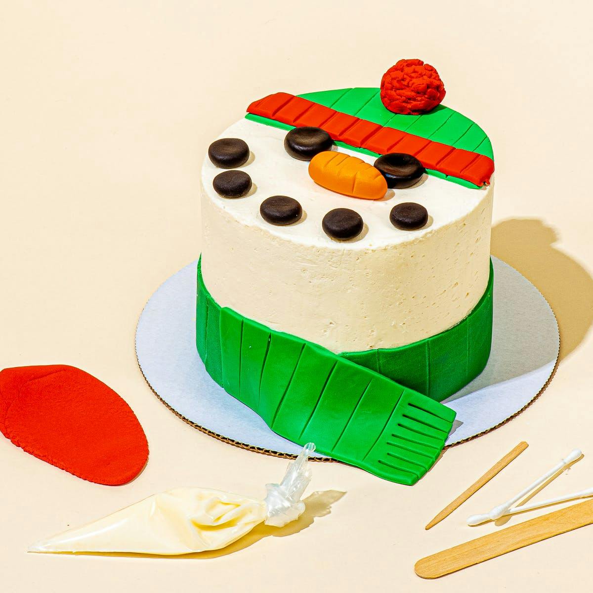 Mini Buttercream Snowman Cake - Amycakes Bakes