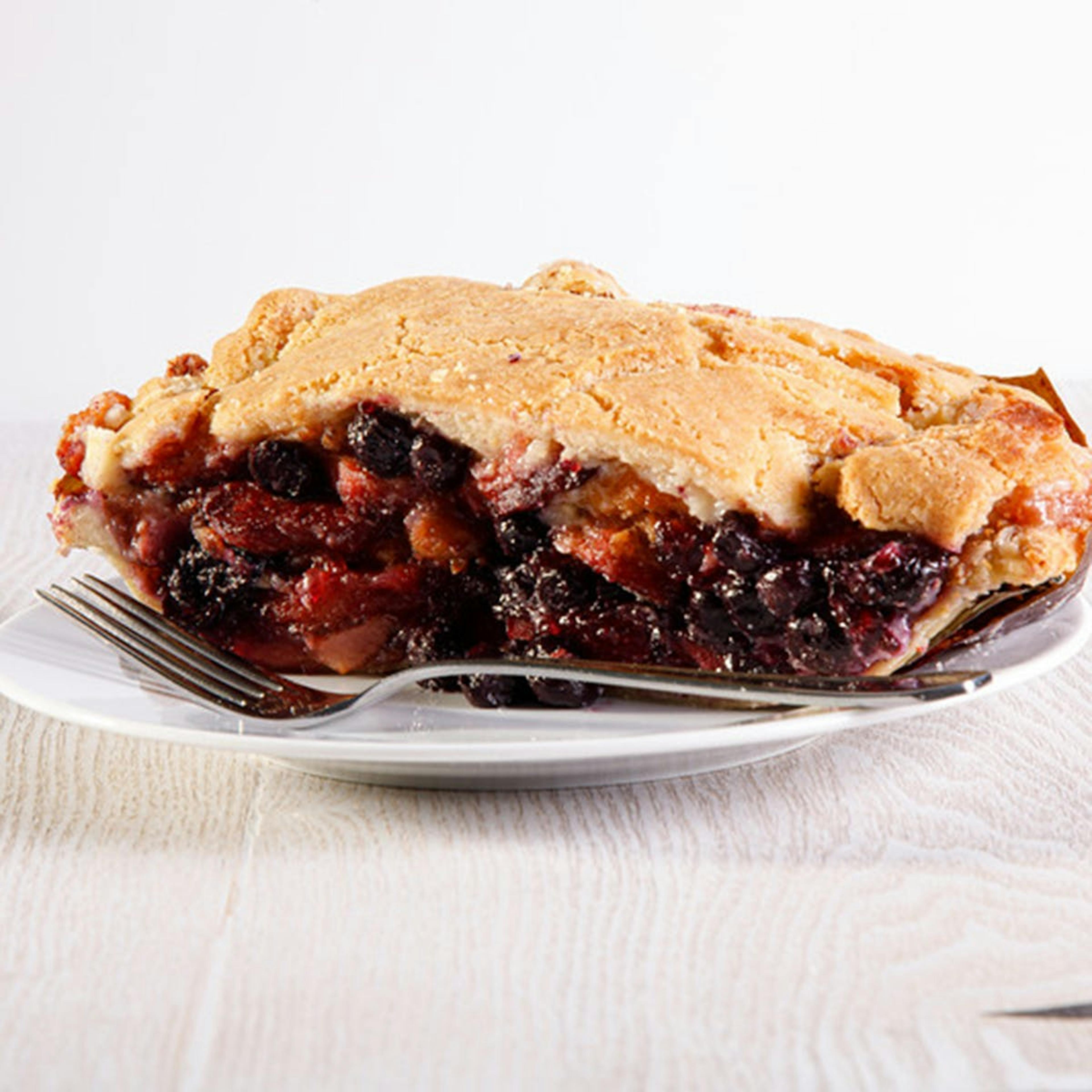 Apple Pie Baked in a Paper Bag® + Mini Ham by The Elegant Farmer - Alternate image 3