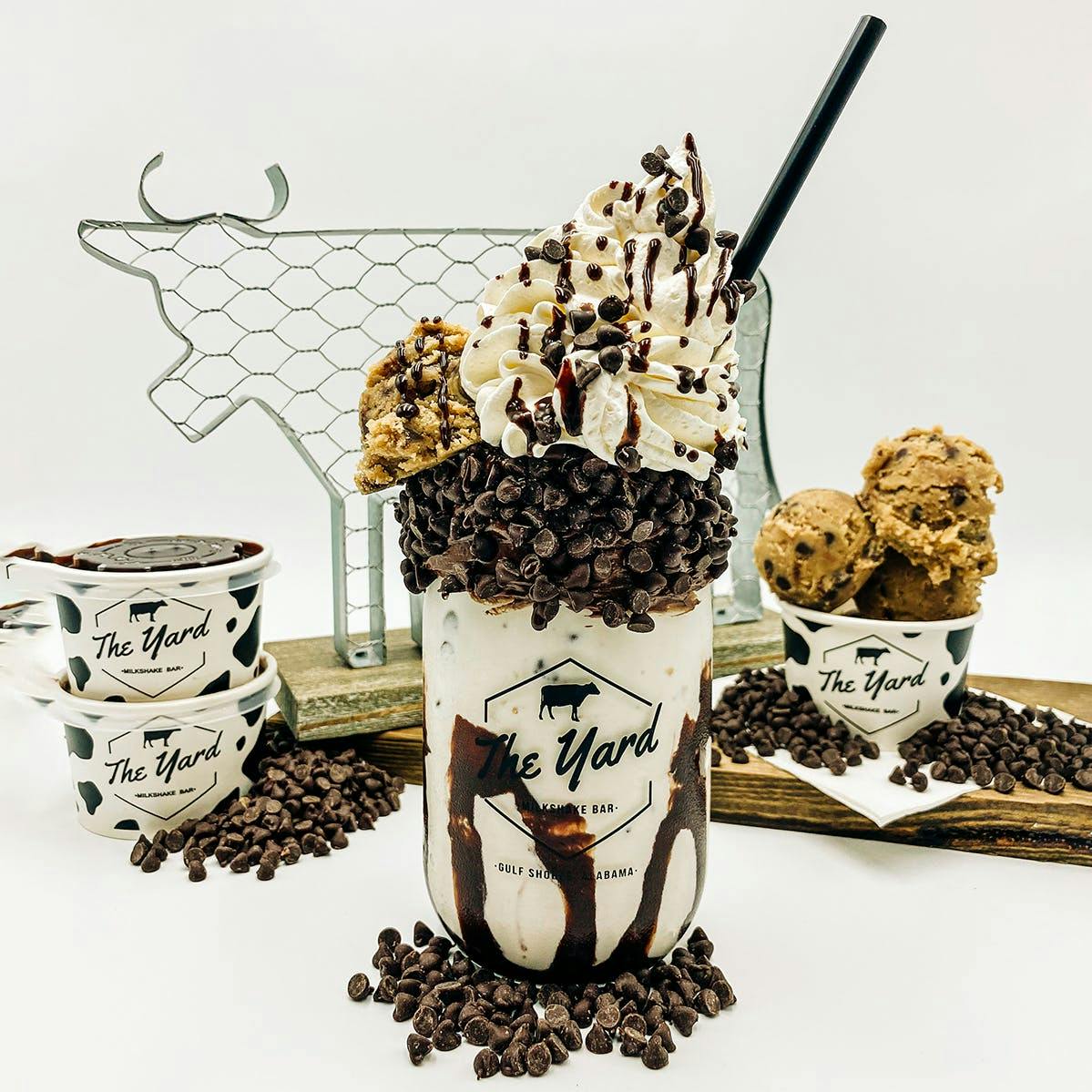 https://goldbelly.imgix.net/uploads/showcase_media_asset/image/116198/cookie-dough-delicious-milkshake-kit-for-8.925cc865593d3d4e6769808152ece1b1.jpg?ixlib=rails-3.0.2