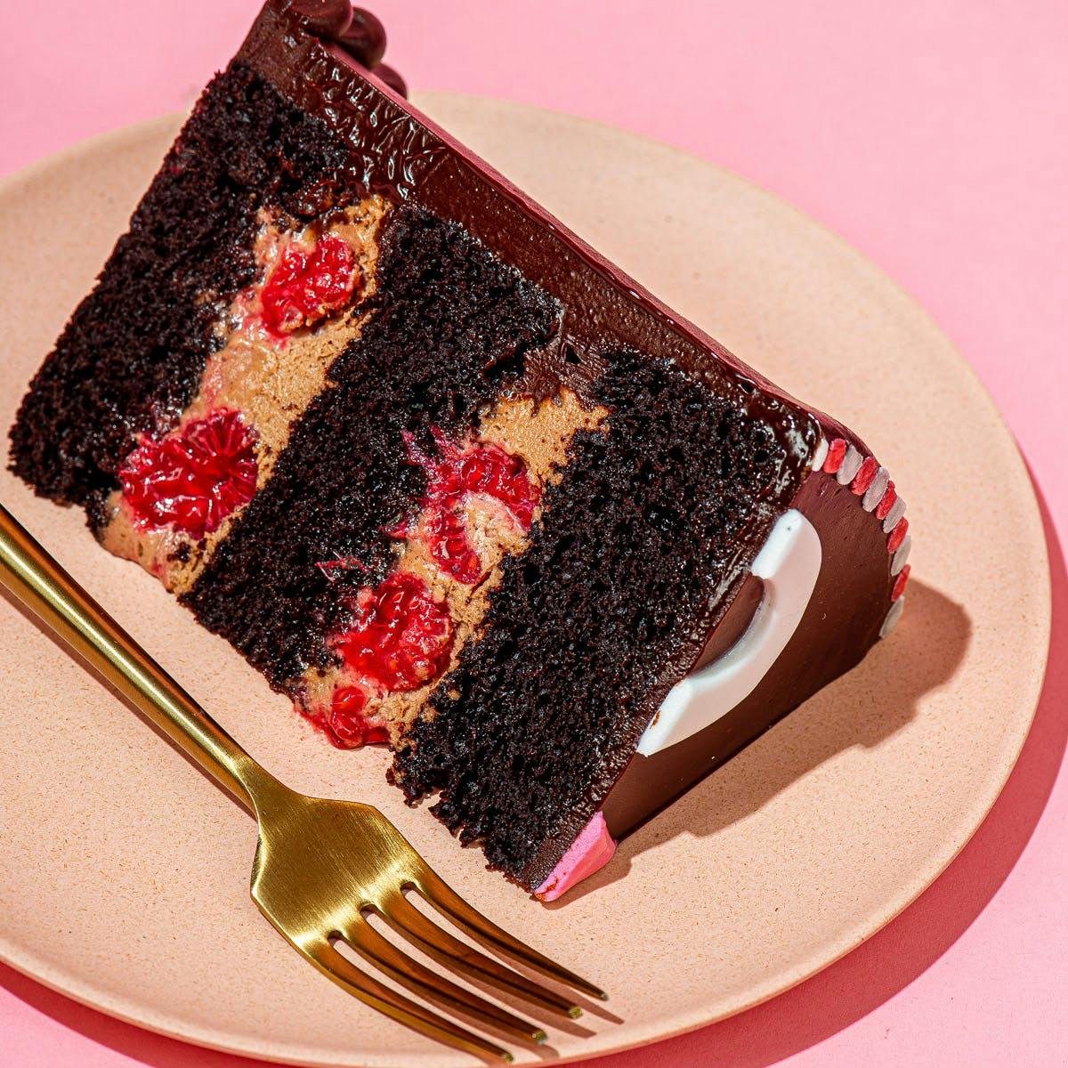 "I Heart U" Cake by Sweetie Pies Bakery - Alternate image 3