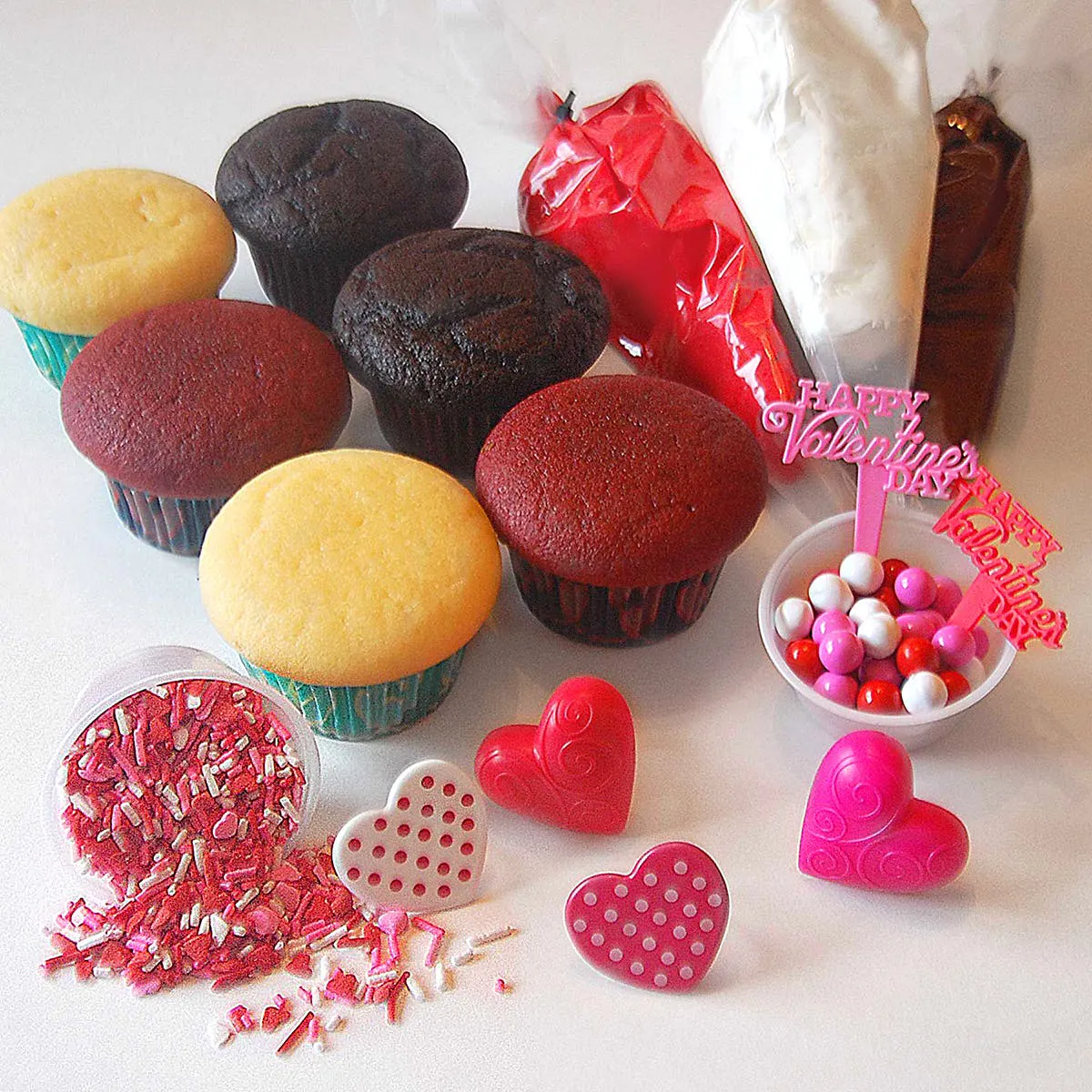 Valentine's Day DIY Cupcake Kit - 6 Pack by Carousel Cakes