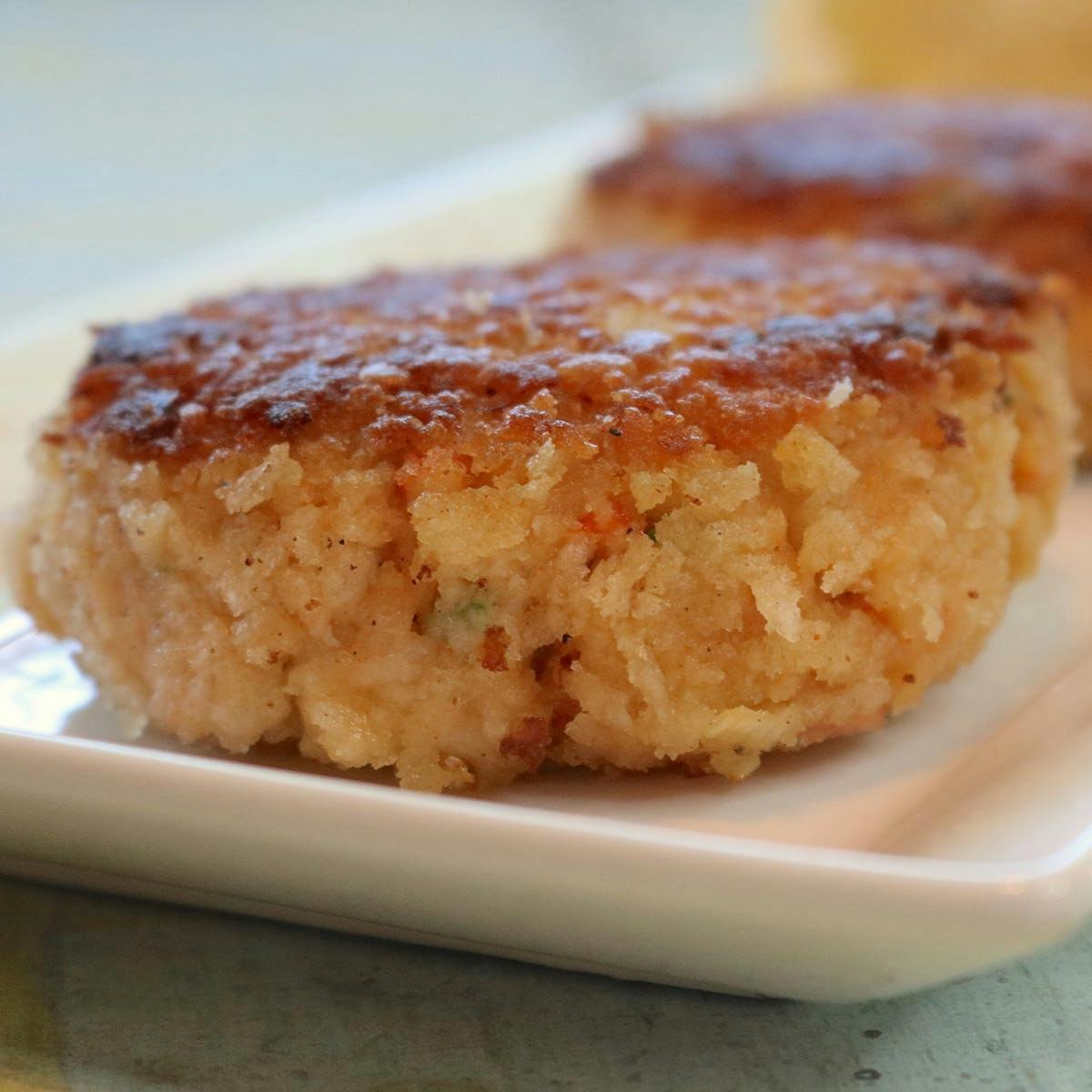 Jumbo Lump Crab Cake - Flavors Magazine: Atlanta's Dining Scene