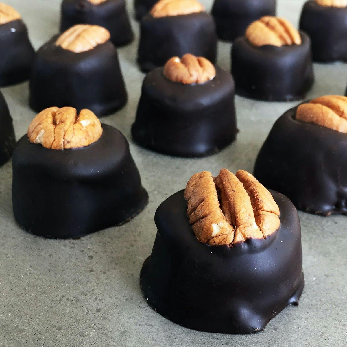 Kentucky Bourbon Barrel Cake + Bourbon Ball Combo by Kentucky Woods - Alternate image 5