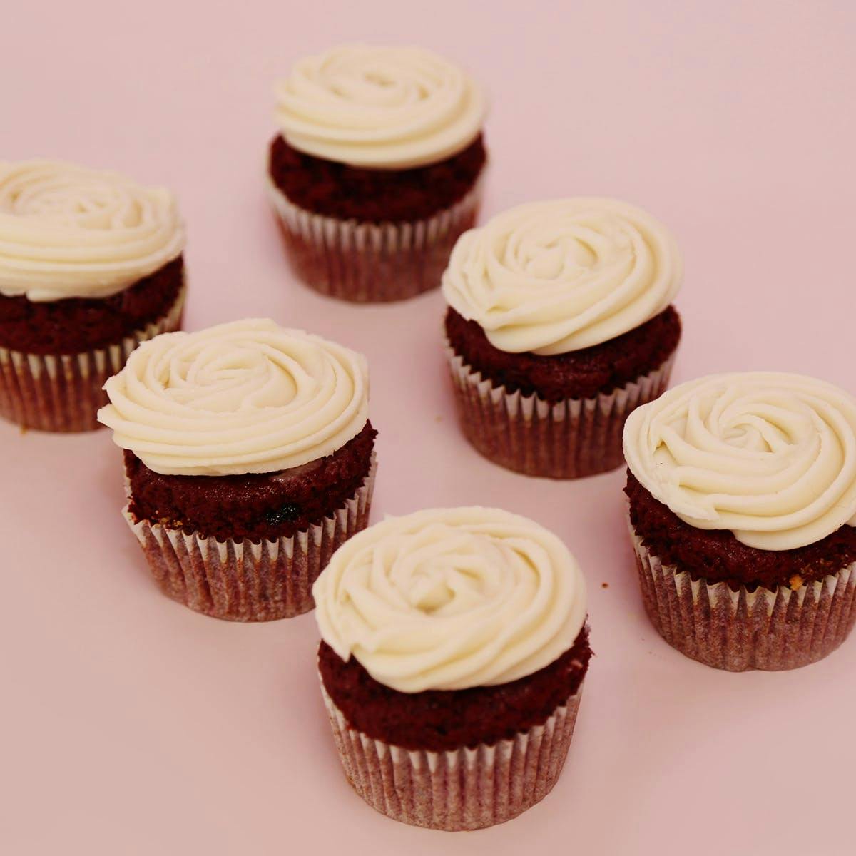 https://goldbelly.imgix.net/uploads/showcase_media_asset/image/125406/vegan-gluten-free-red-velvet-cupcakes-12-pack.52ab15dd0096a80a343d94f2c0c1883a.jpg?ixlib=rails-3.0.2