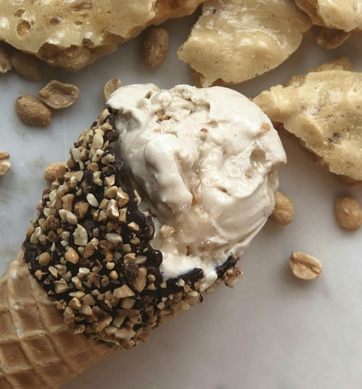 Brown Butter Peanut Brittle Ice Cream - 6 Pints by The Comfy Cow