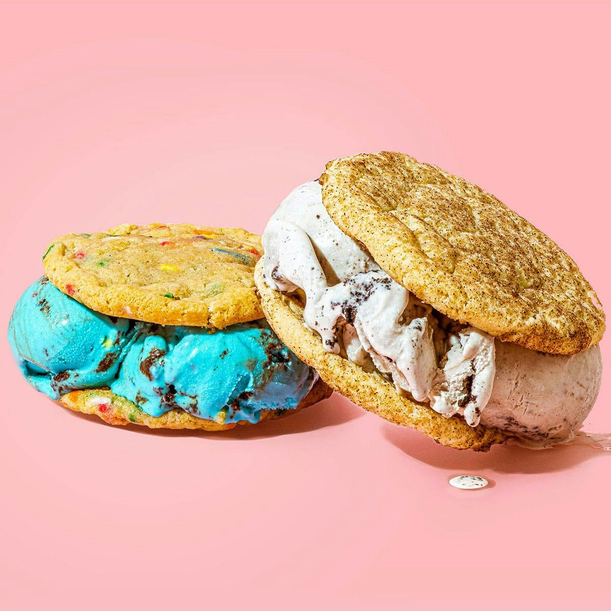 https://goldbelly.imgix.net/uploads/showcase_media_asset/image/132386/build-your-own-ice-cream-sandwich-kit-6-pack.c81bd69ed1a452decb5bc599358dc644.jpg?ixlib=rails-3.0.2