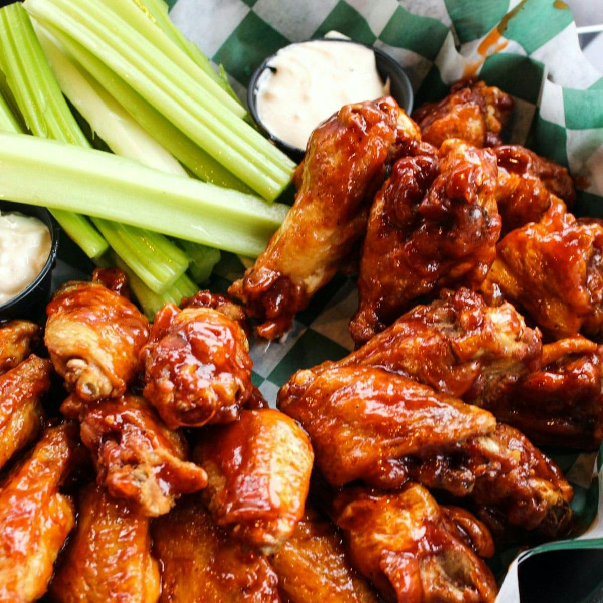 World Famous Buffalo Wings 100 Pack by Bar Bill Tavern Goldbelly