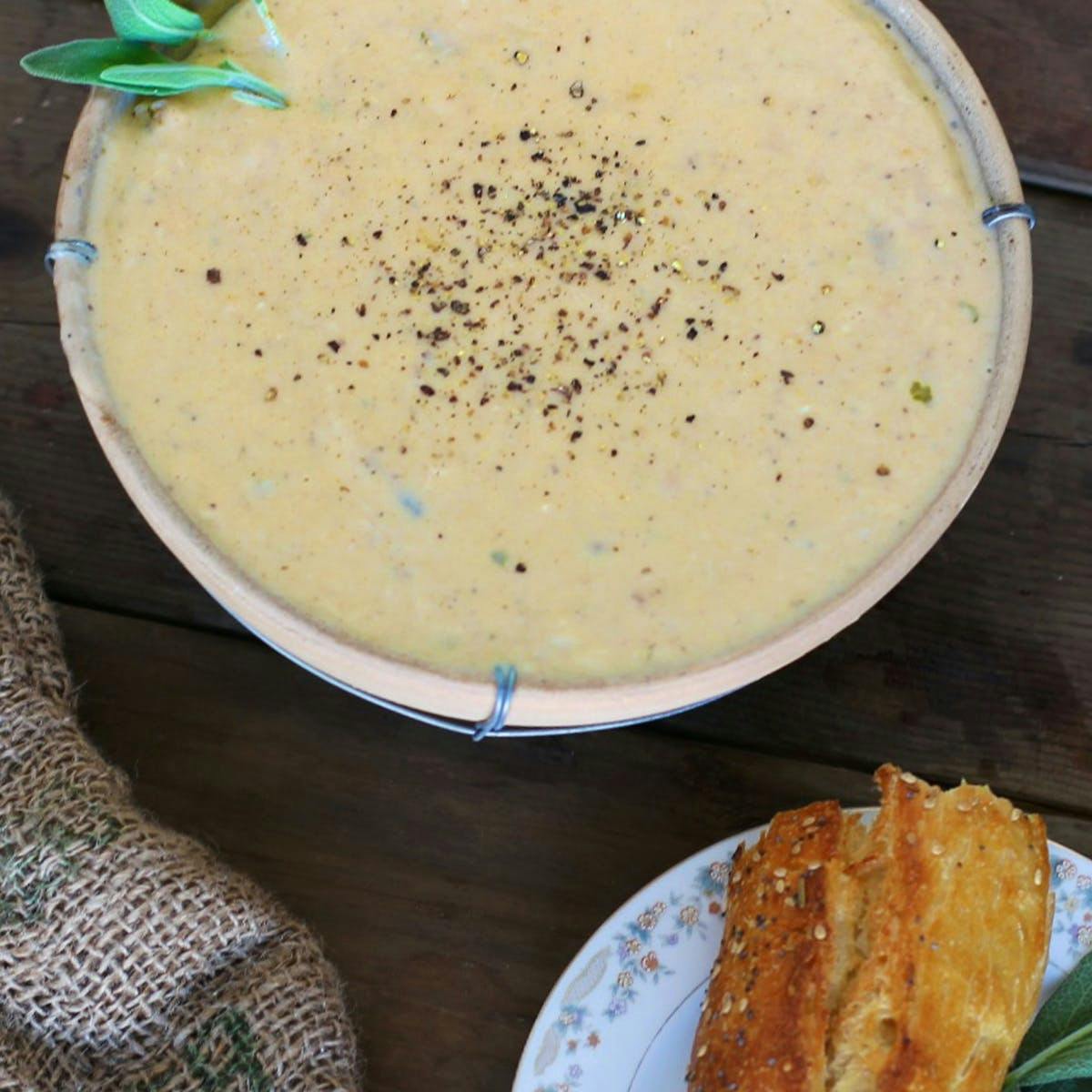Cream of Crab Soup - 16oz by Angelina's Crab Cakes - Alternate image 2