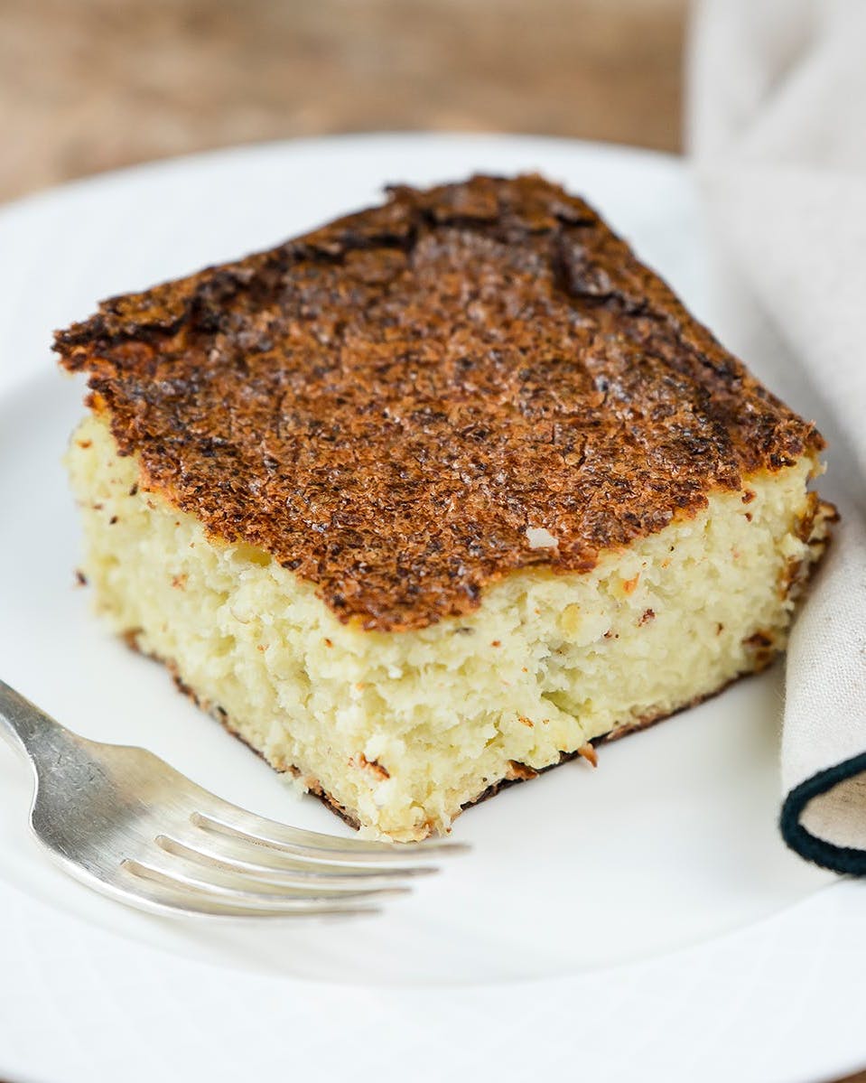 https://goldbelly.imgix.net/uploads/showcase_media_asset/image/133182/potato-kugel-3-lbs.96d55e470c50a2a306f31edf764de305.jpg?ixlib=react-9.0.2&auto=format&ar=4%3A5