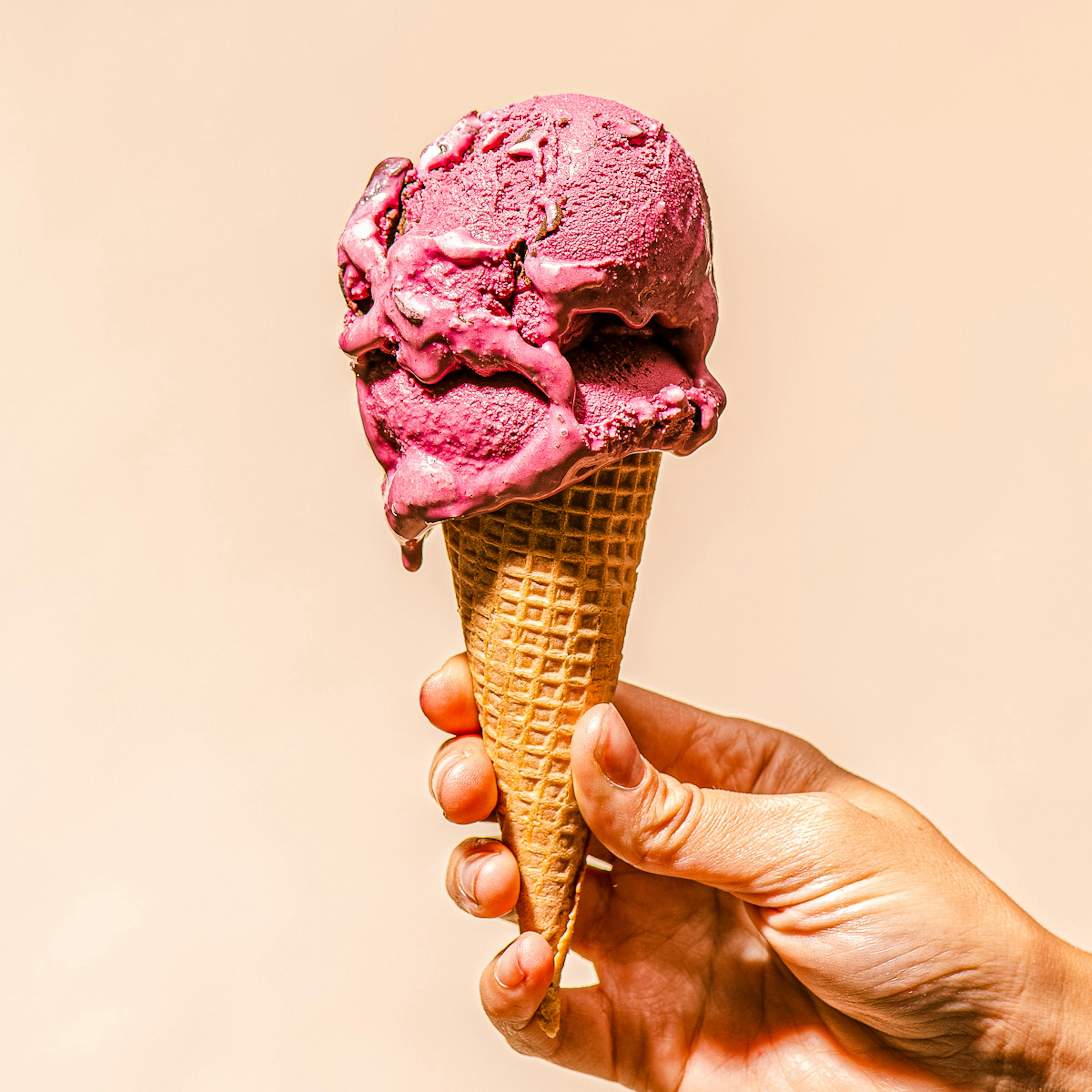 Black Raspberry Chocolate Chip Ice Cream - 6 Pints by Graeter's Ice Cream - Alternate image 1