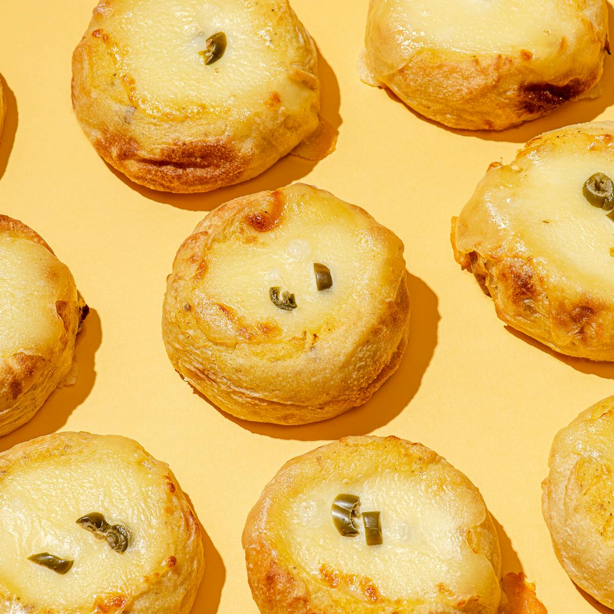 Jalapeño and Mozzarella Knish (Kosher) by Yonah Schimmel Knishes - Alternate image 4