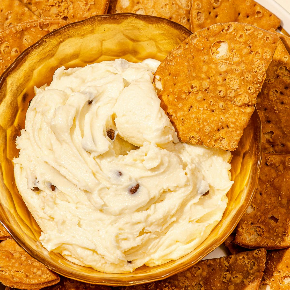 Cannoli Chips & Dip by Veniero's - Alternate image 3