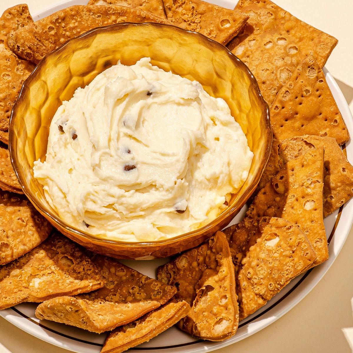 Cannoli Chips & Dip by Veniero's - Alternate image 2