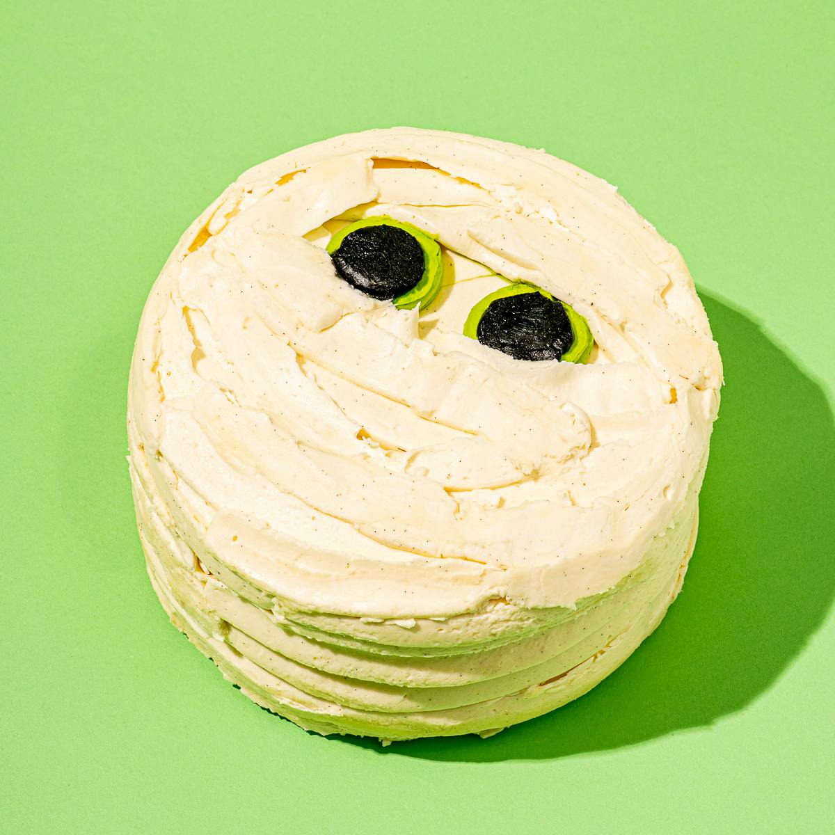 Halloween mummy cake 3d - Decorated Cake by Dana Bakker - CakesDecor