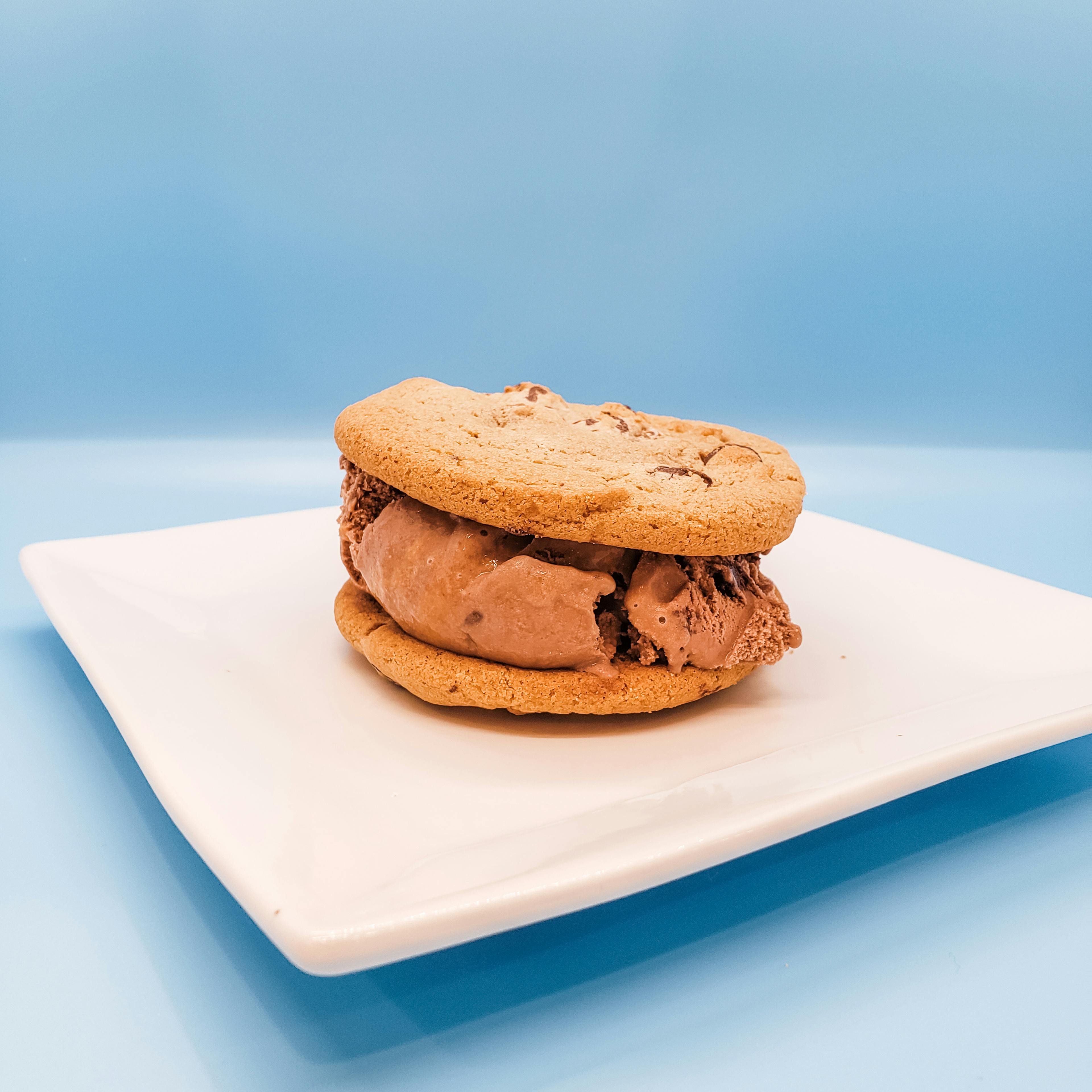 Chocolate Chip Ice Cream Sandwiches Sampler - 8 Pack by Bridgeman's Ice Cream - Alternate image 2