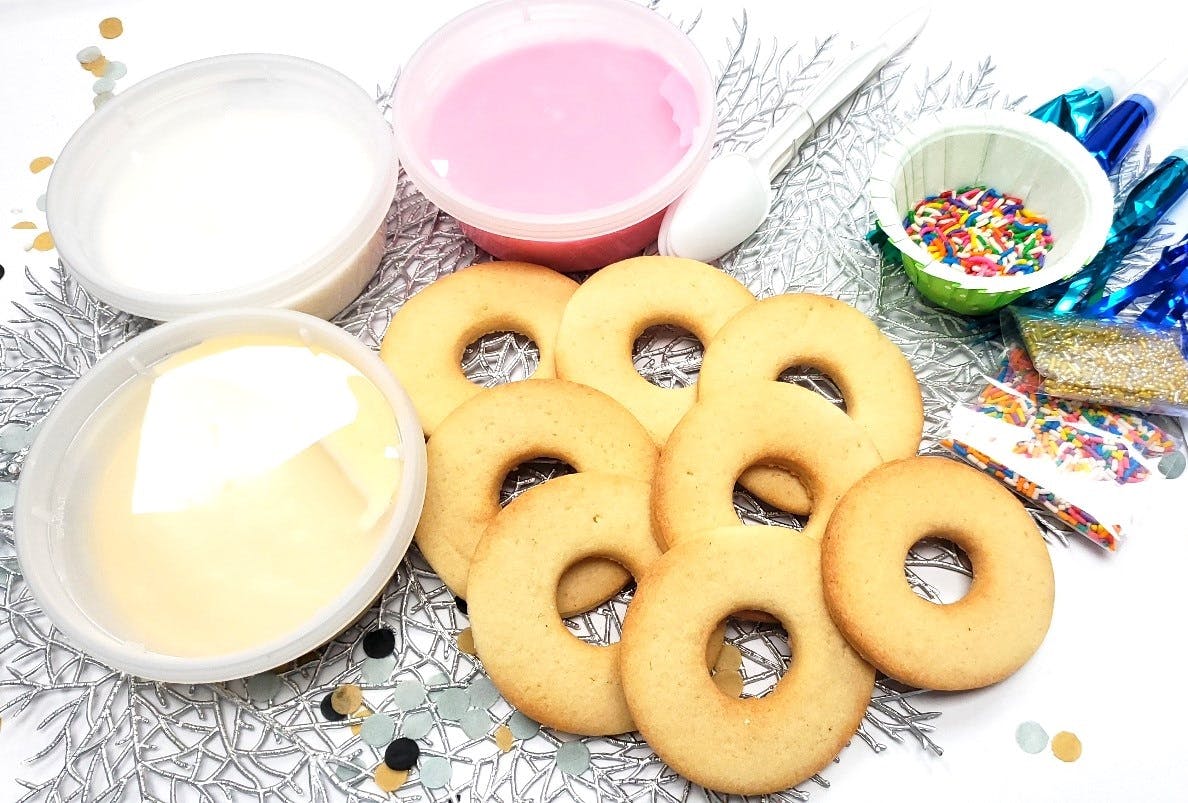 Hanukkah Cookie Decorating Kit - 8 Pack by Elegant Desserts