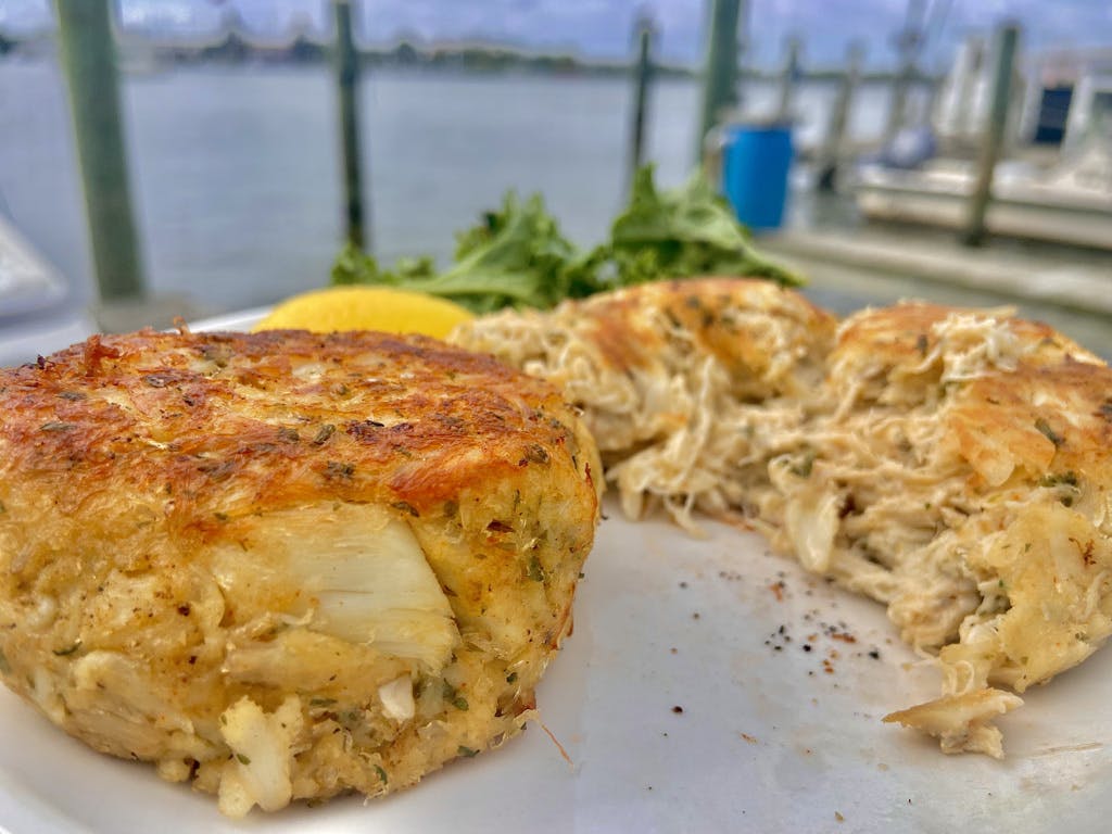 Traditional Crab Cakes - 4 Pack by Harris Crab House - Alternate image 2