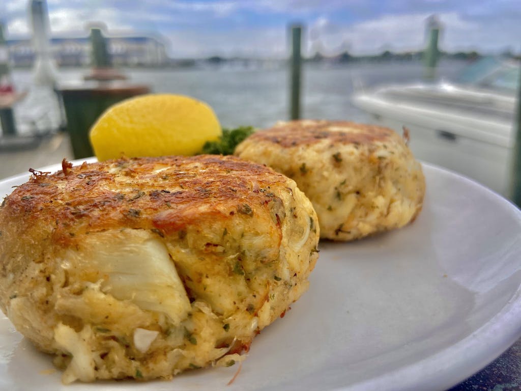Traditional Crab Cakes - 8 Pack by Harris Crab House - Alternate image 2