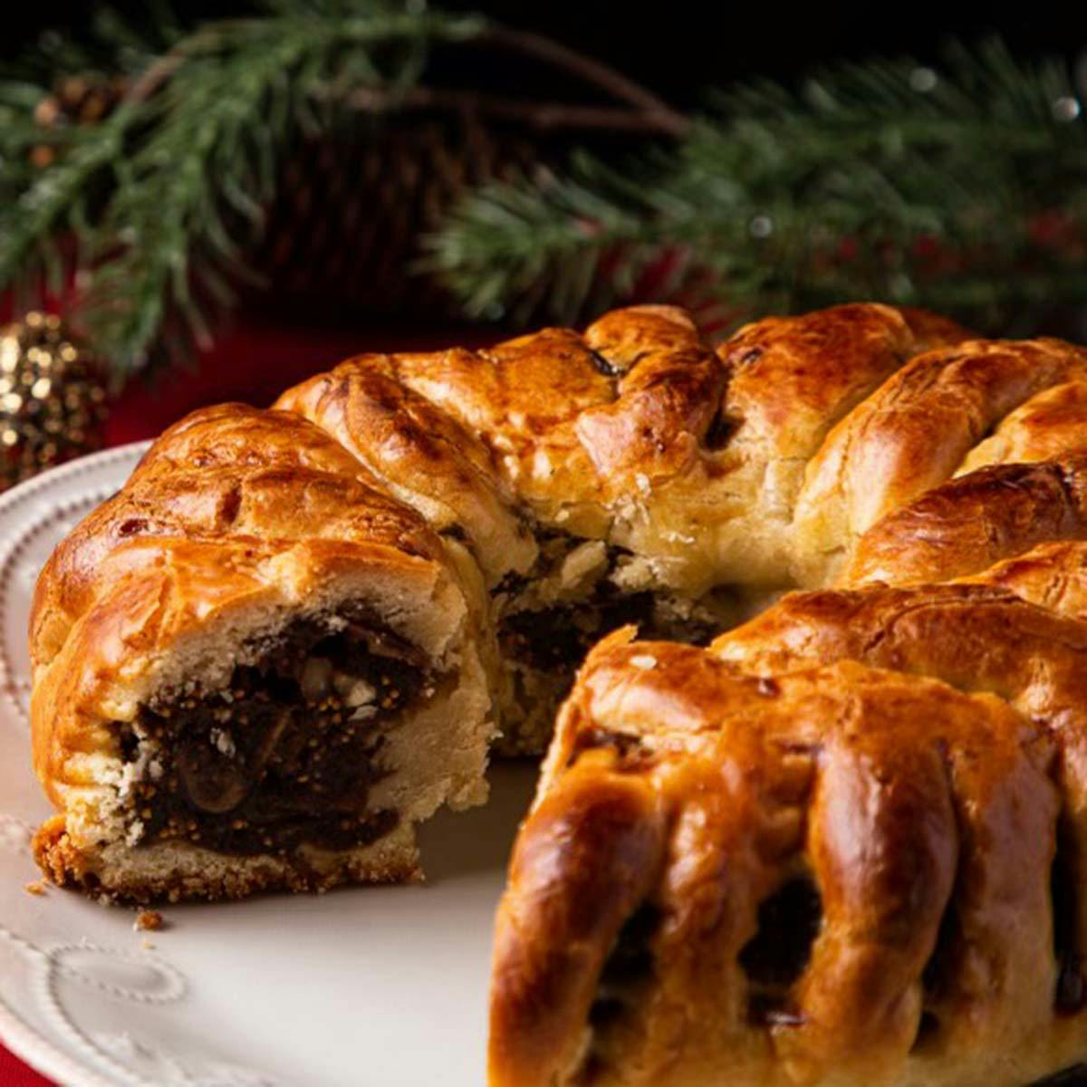 Holiday Fig Ring Cake by Veniero's