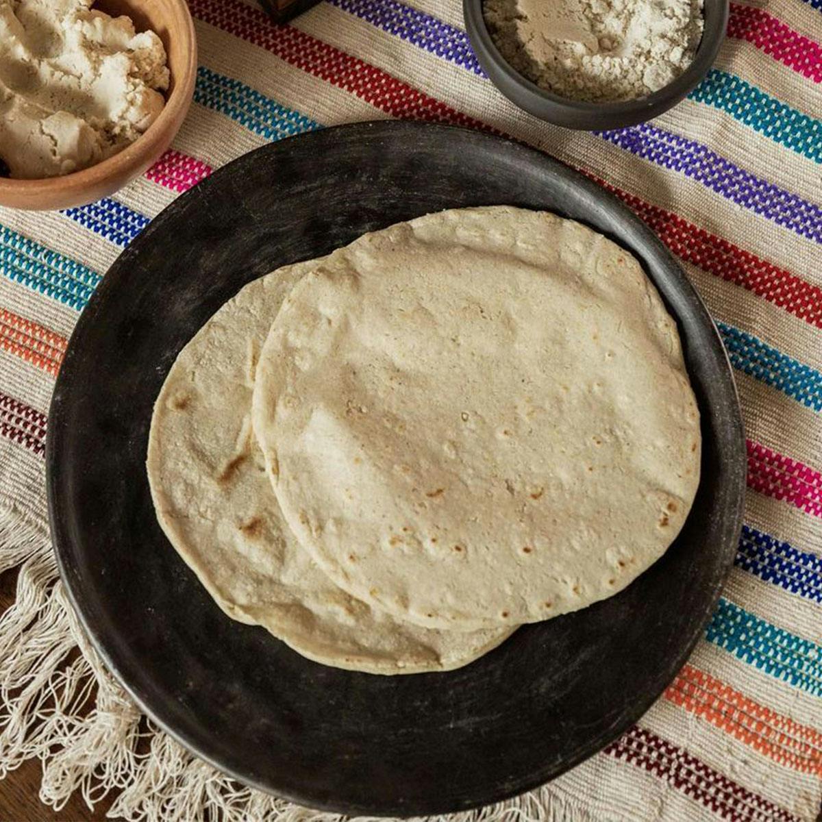 Tacos de Barbacoa Kit - 8 Pack by Guelaguetza - Alternate image 3