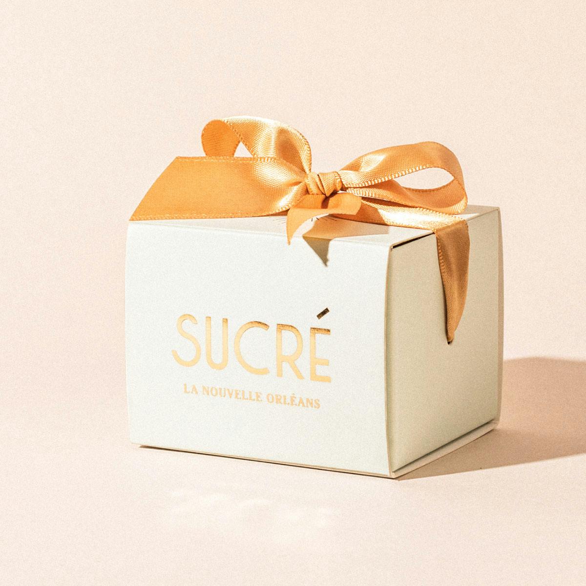 Macaron Favor Boxes - 20 Pieces by Sucré - Alternate image 1