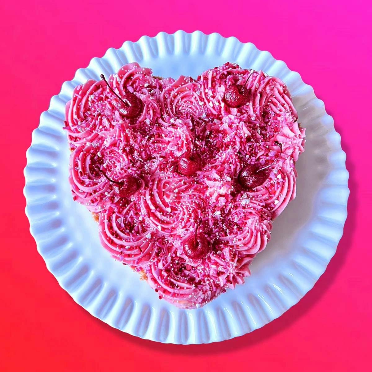 Shimmering Heart Mini Cupcakes – Cake Creations by Kate™