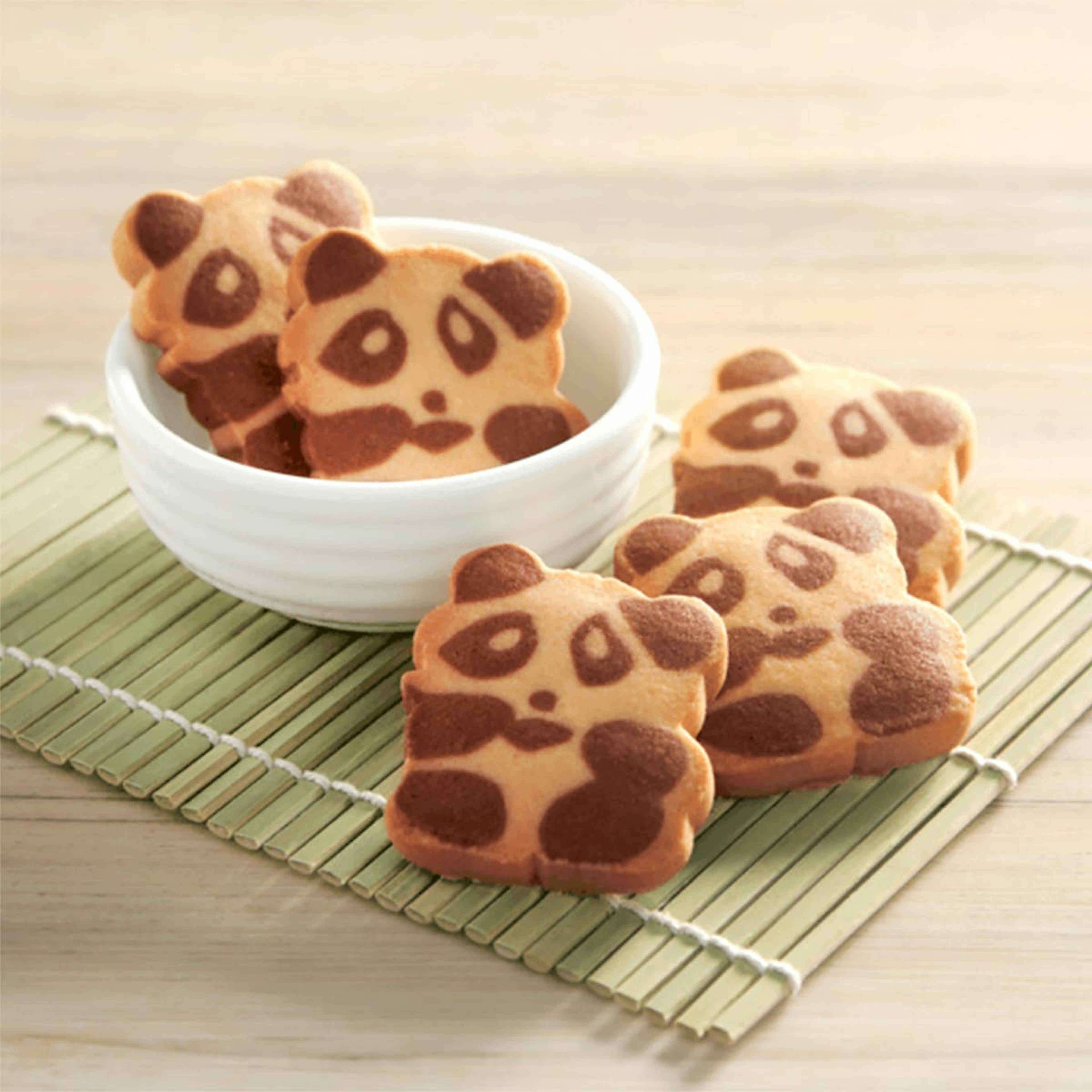 Lunar New Year Panda & Sweetheart Cookie Gift Tin by Kee Wah Bakery - Alternate image 4
